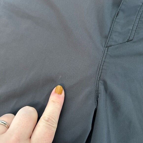 Patagonia Hydropeak Scallop 18" Boardshorts Mens 33 Black Floral - Picture 8 of 10